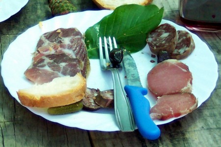 Menu na salaši Bergerie de Tollu